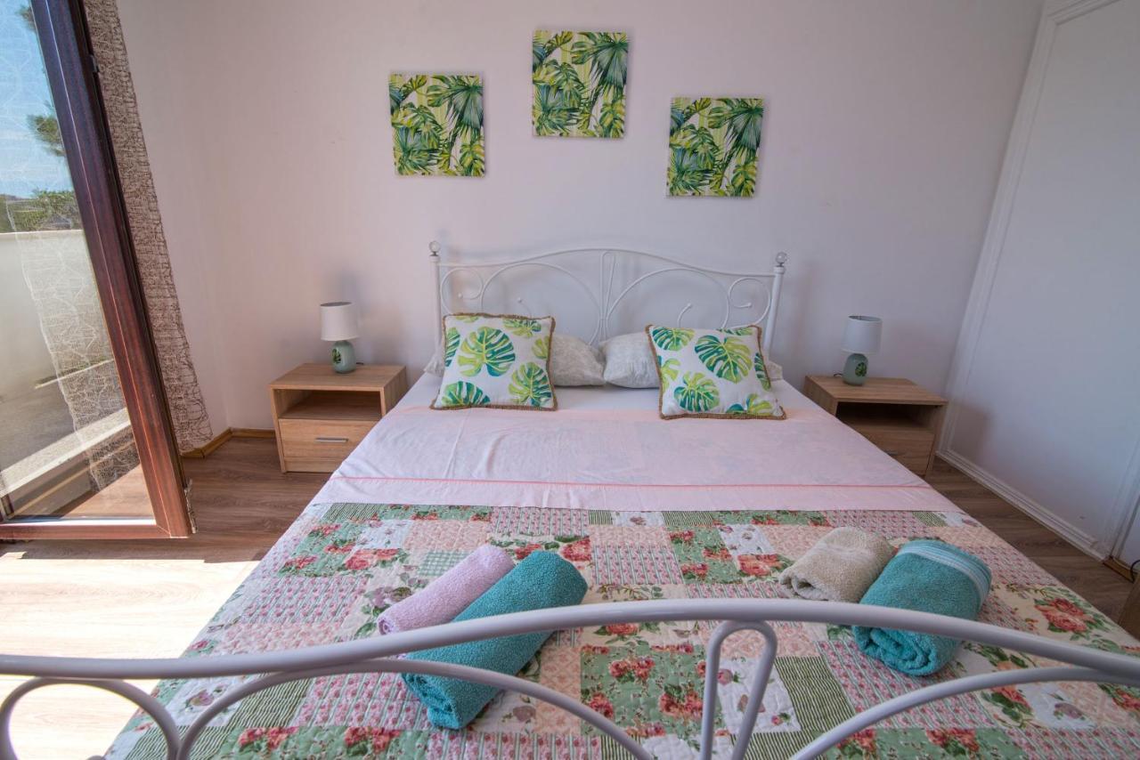Nena Apartment Mali Losinj Bagian luar foto