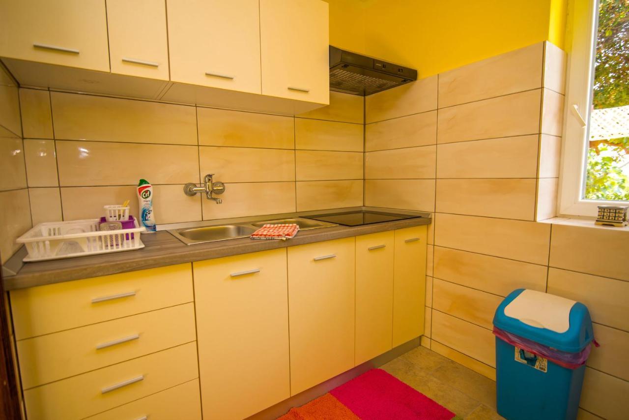 Nena Apartment Mali Losinj Bagian luar foto