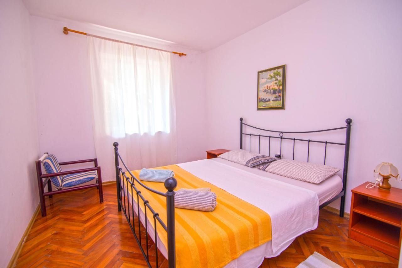 Nena Apartment Mali Losinj Bagian luar foto