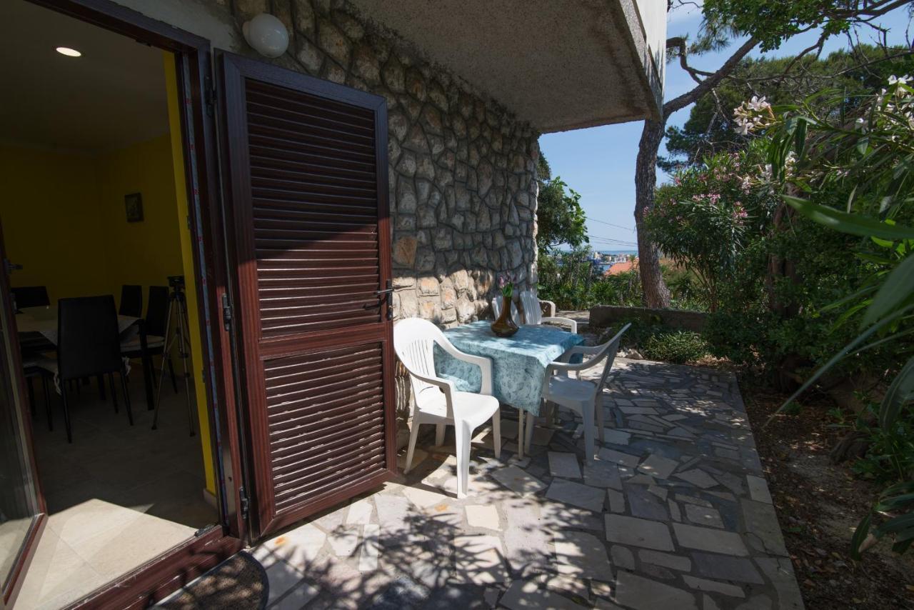 Nena Apartment Mali Losinj Bagian luar foto