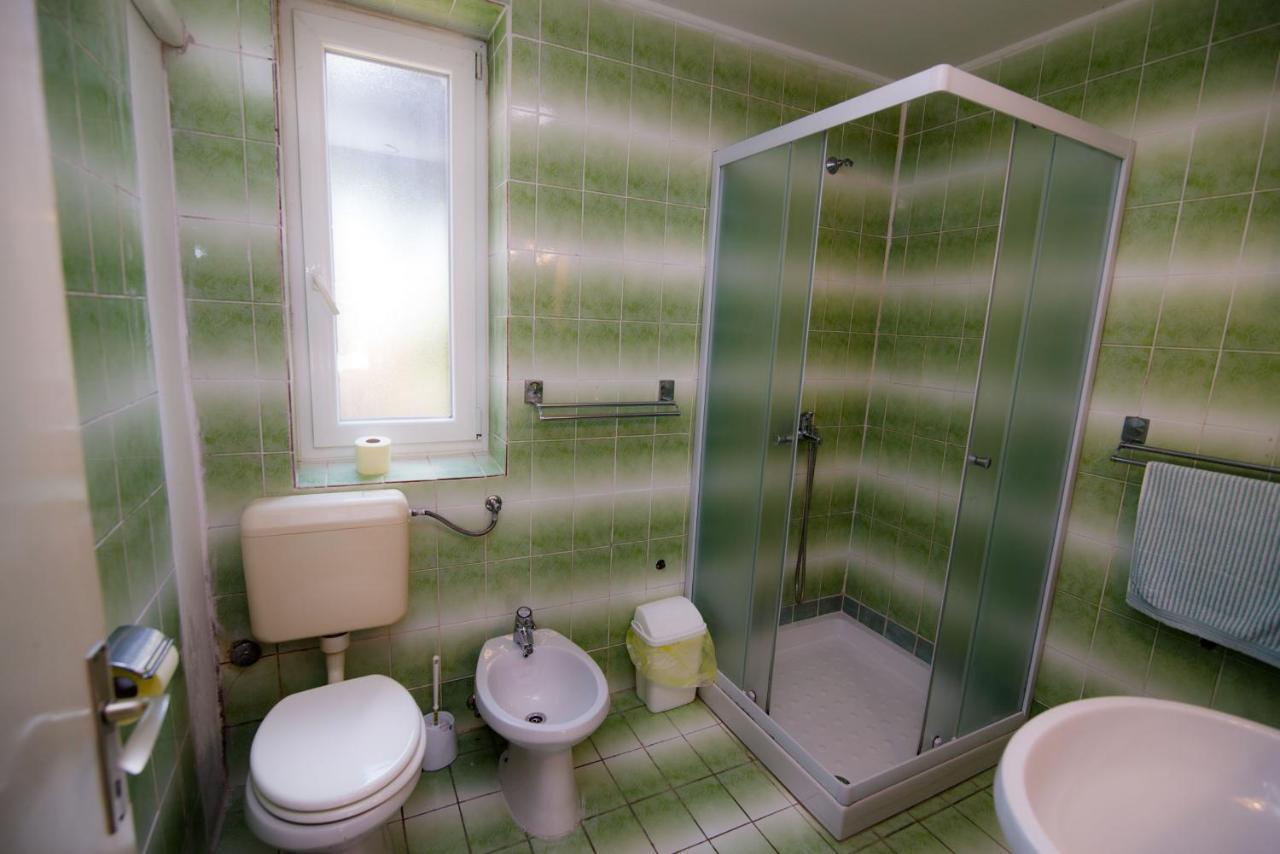 Nena Apartment Mali Losinj Bagian luar foto