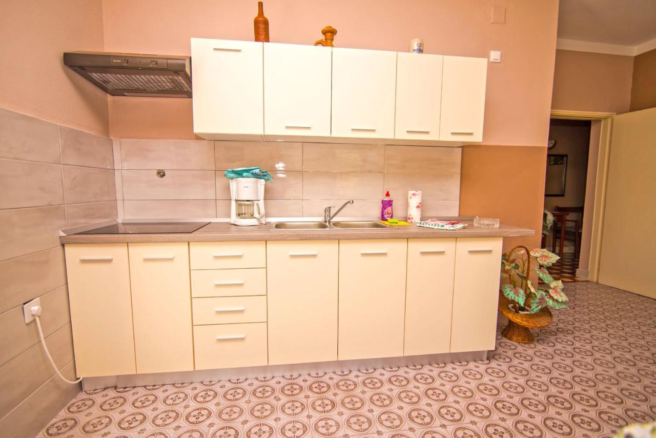 Nena Apartment Mali Losinj Bagian luar foto
