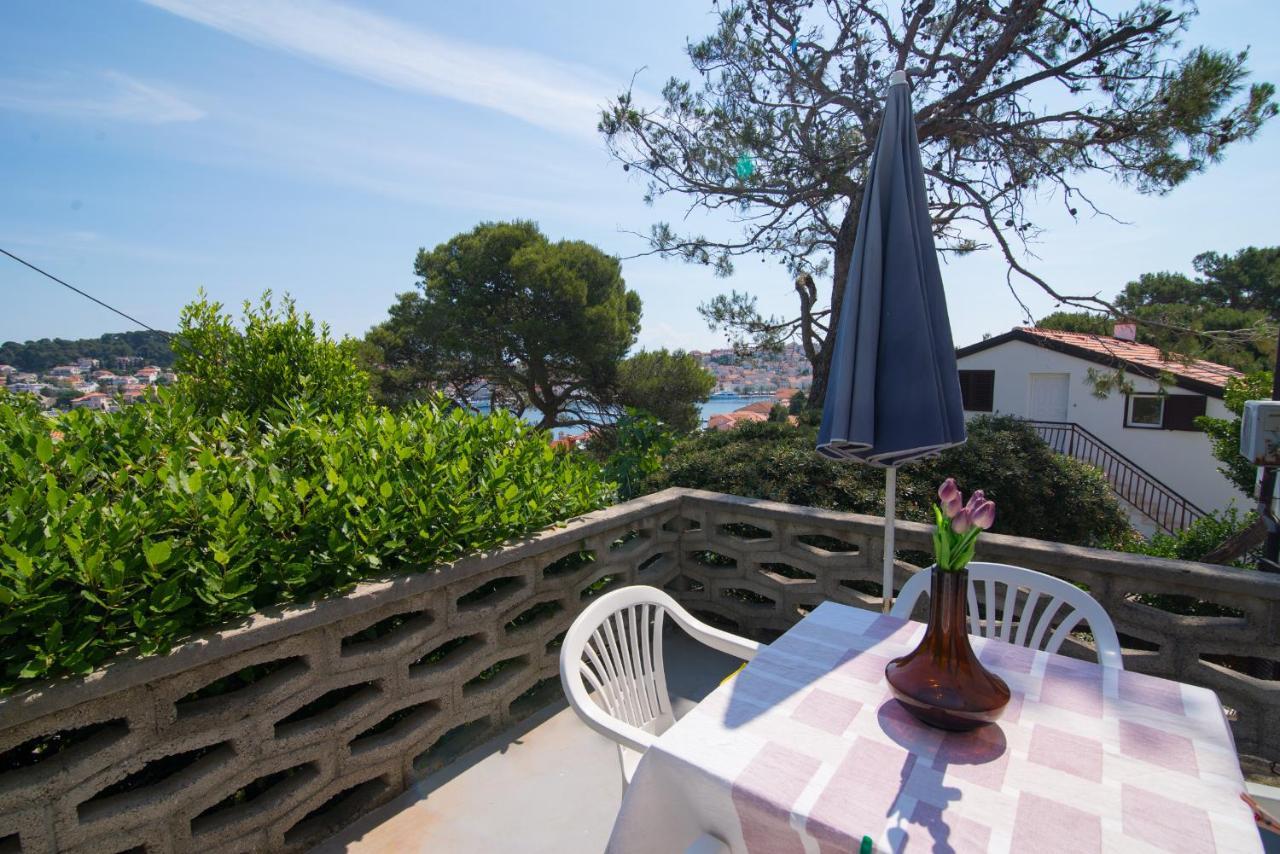 Nena Apartment Mali Losinj Bagian luar foto